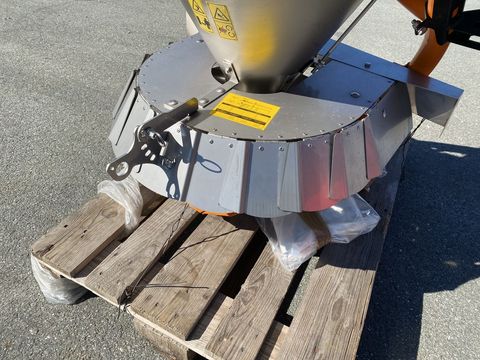 [3244-6261933-20.jpg]