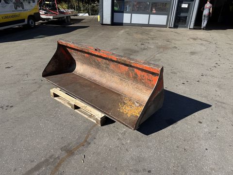 [3244-6316061-12.jpg]