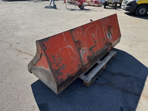 [3244-6316061-4.jpg]