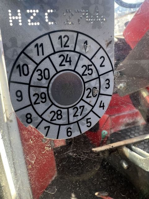 [3244-6376677-15.jpg]