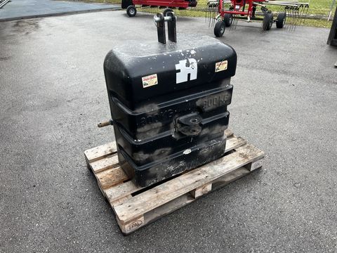 [3244-6391394-0.jpg]