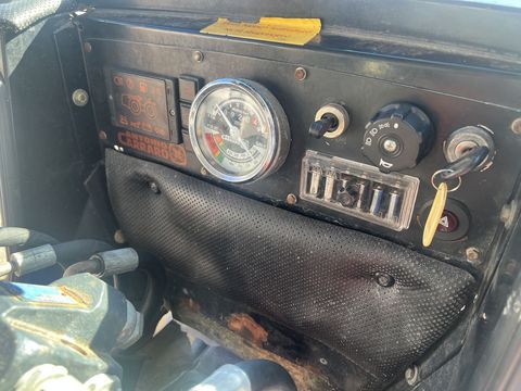 [3244-6403181-16.jpg]