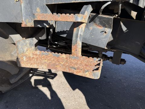 [3244-6403191-24.jpg]