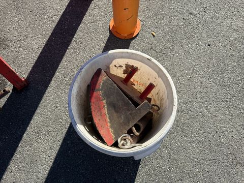 [3244-6406391-7.jpg]