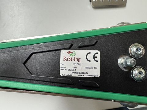 [3244-6477926-10.jpg]