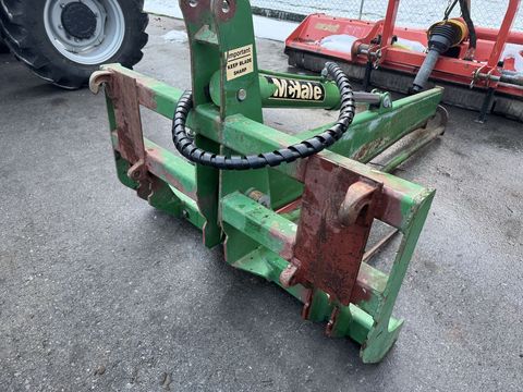 [3244-6478655-8.jpg]