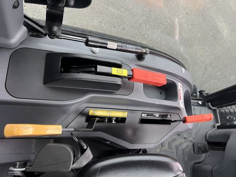 [3244-6506663-10.jpg]