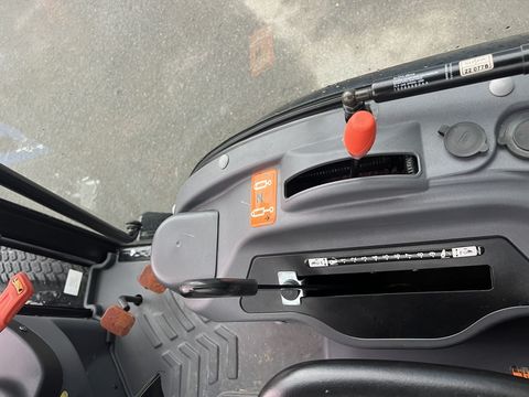 [3244-6506663-11.jpg]