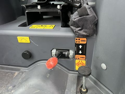 [3244-6506663-17.jpg]