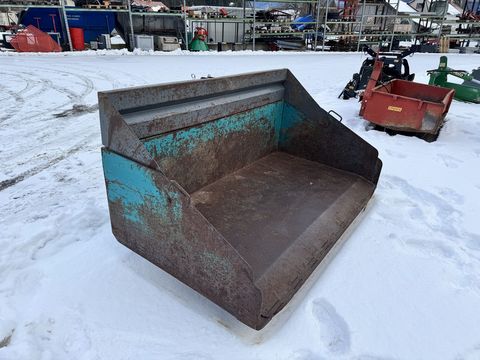 [3244-6618937-7.jpg]