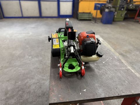 [3244-6628790-2.jpg]