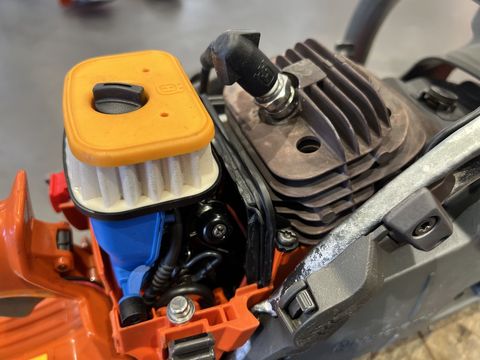 [3244-6660264-12.jpg]