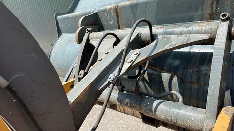 [3244-6664041-18.jpg]