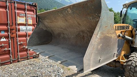 [3244-6664041-21.jpg]