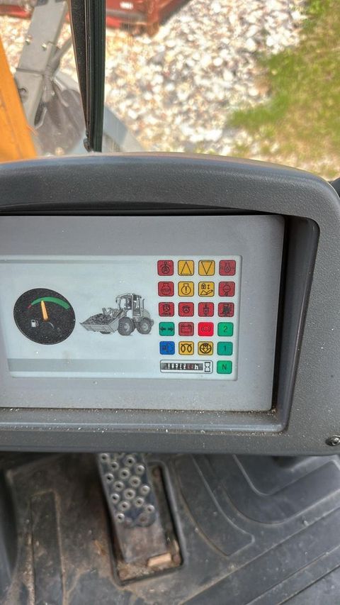 [3244-6664041-9.jpg]