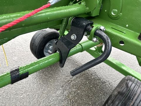 [3244-6670921-20.jpg]