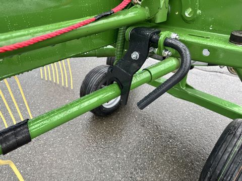 [3244-6670930-12.jpg]