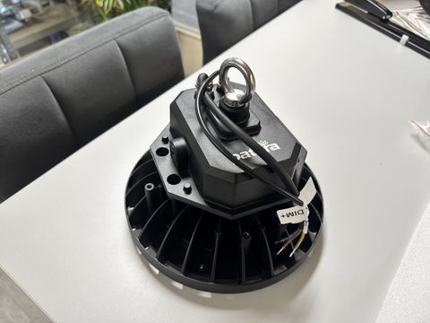 [3244-6671007-3.jpg]