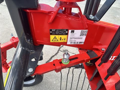 [3244-6679399-16.jpg]