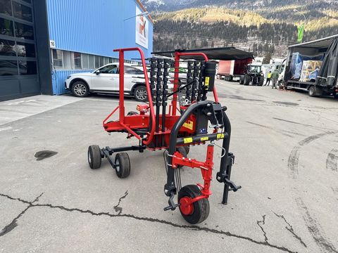 [3244-6679399-20.jpg]