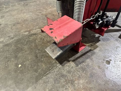 [3244-6682388-13.jpg]