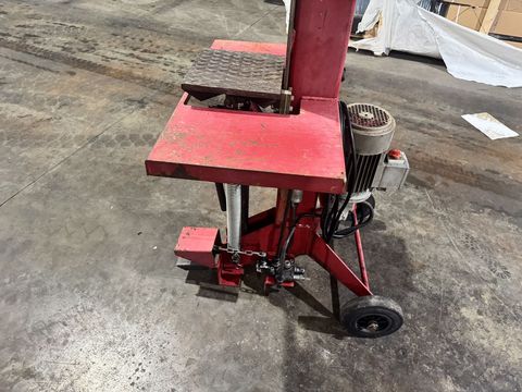 [3244-6682388-6.jpg]