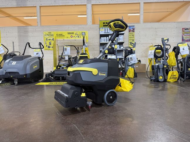 [3244-6706512-0_1.jpg]