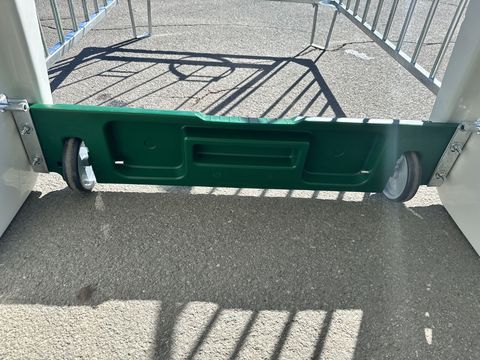 [3244-6757502-29.jpg]