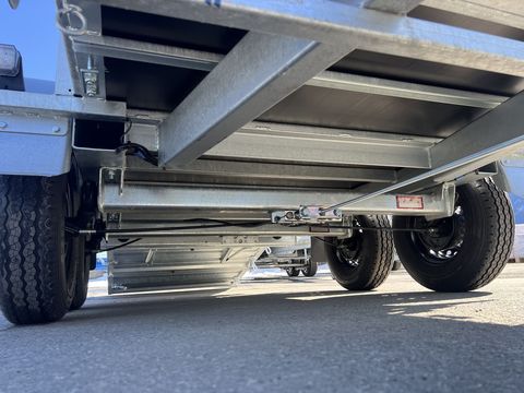 [3244-6757671-21.jpg]