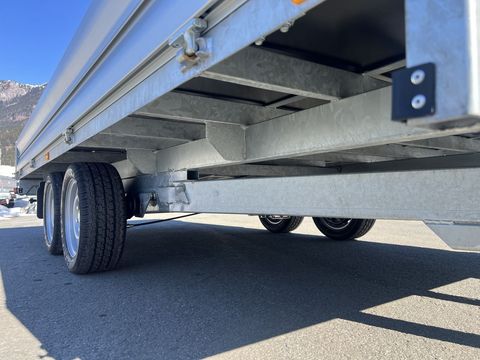 [3244-6757717-25.jpg]