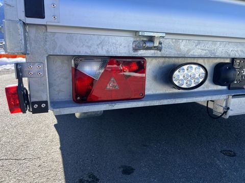 [3244-6757717-28.jpg]