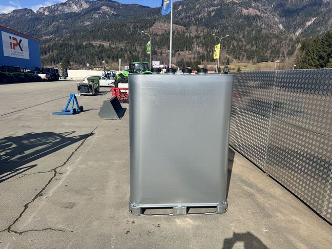 [3244-6809016-0_1.jpg]