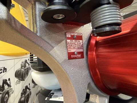 [3244-6879481-3.jpg]