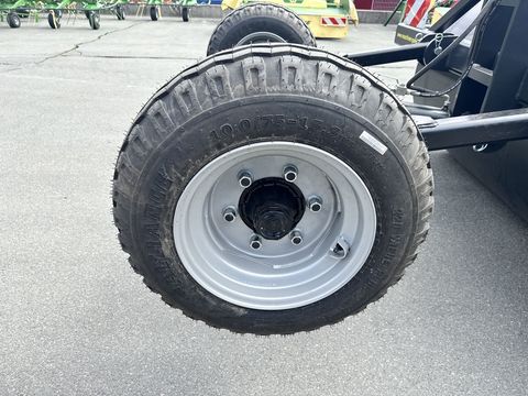 [3244-6884429-10.jpg]