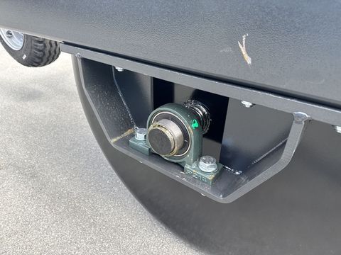 [3244-6884429-9.jpg]