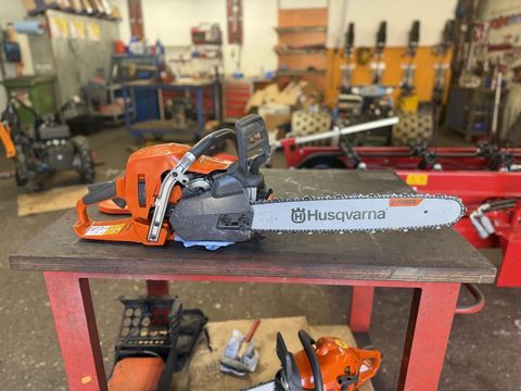 [3244-6903531-5.jpg]