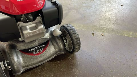 [3244-6903580-9.jpg]