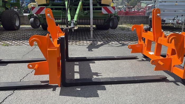 [3244-6937660-0_1.jpg]