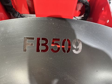 [3244-7302337-18.jpg]