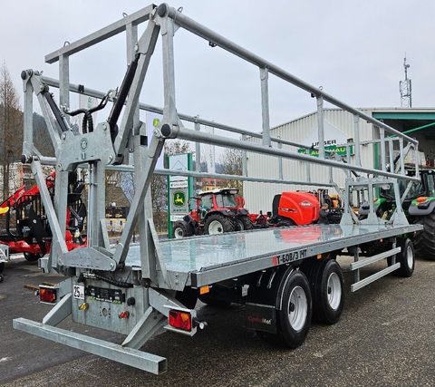 [3258-6546638-4.jpg]