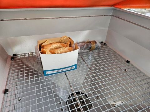 [3258-6625320-8.jpg]