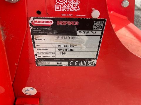 [3260-4306875-9.jpg]