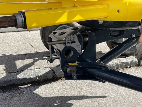 [3260-4352776-8.jpg]