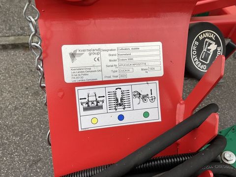 [3260-6499584-13.jpg]