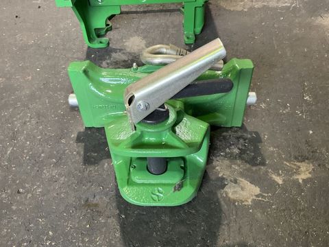 [3260-6664137-7.jpg]