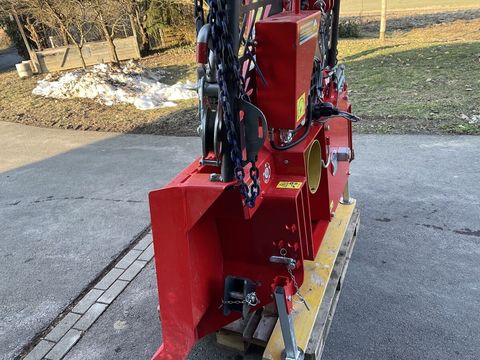 [3260-6765774-5.jpg]