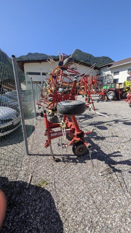 [3290-6329059-4.jpg]