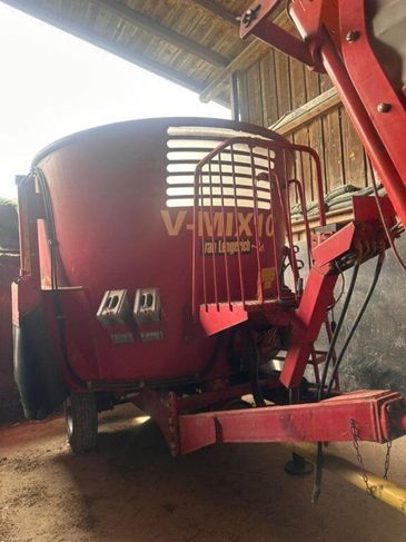 [3290-6484700-0_1.jpg]