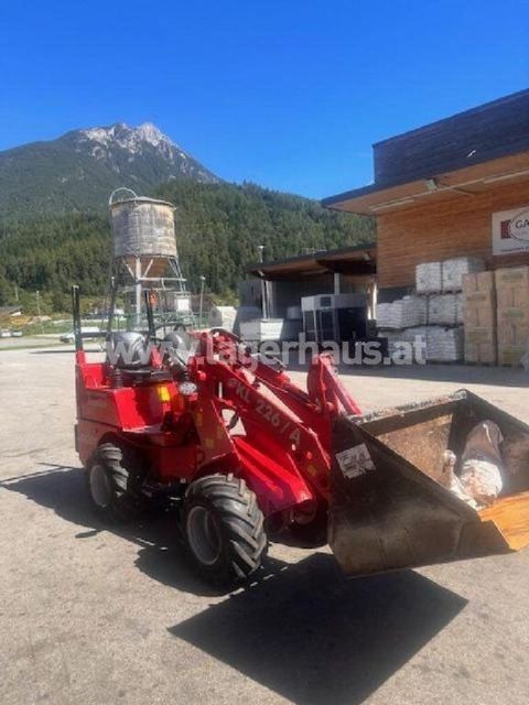 [3290-6496062-2.jpg]