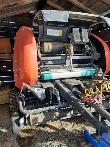 [3290-6709481-0_1.jpg]